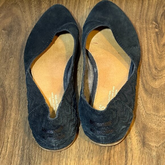 Toms Women's Size 6.5 Black Suede Slip-On Shoes with Heel Detail Casual Flats - Picture 3 of 5